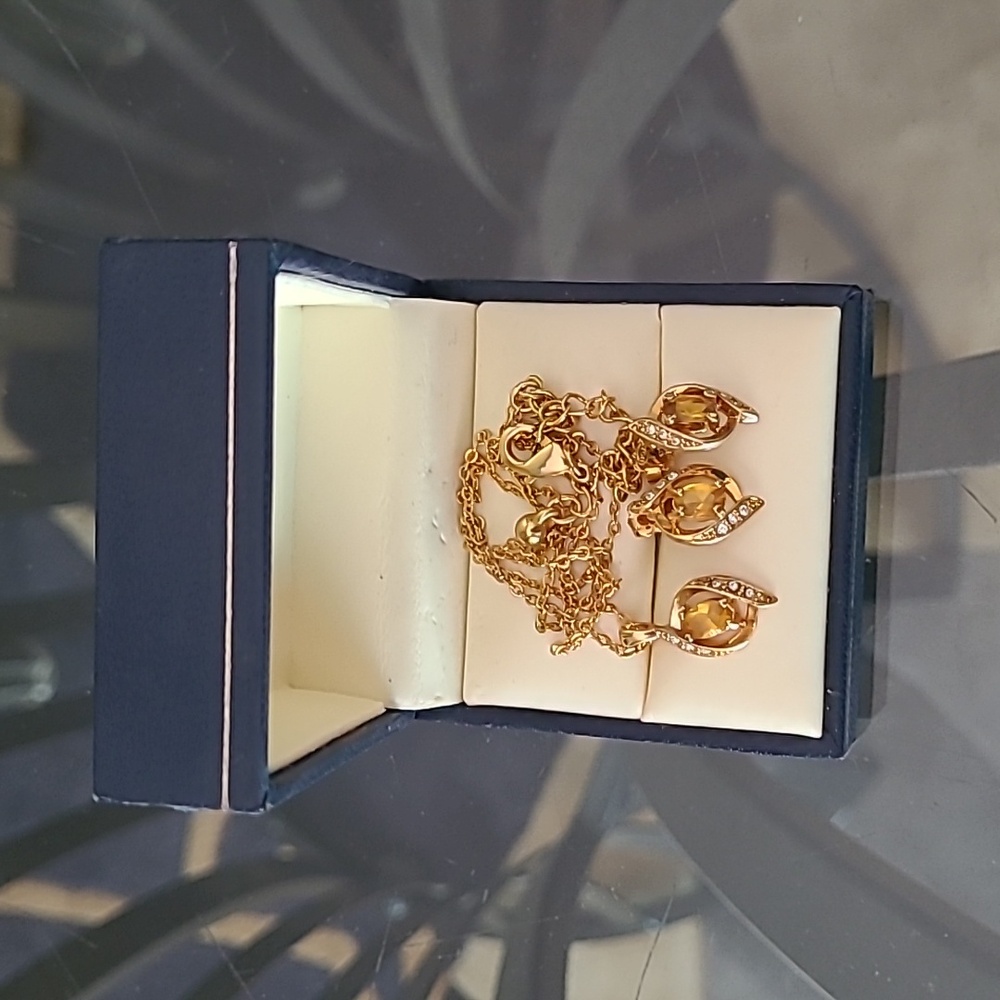 Vintage Avon Jewelry Set ❤️ - Picture 10 of 10